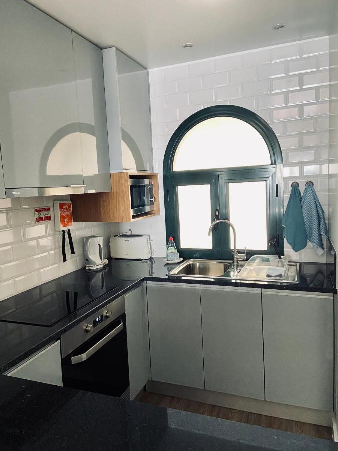 Ocean Cliffs Apartments Фуншал Екстериор снимка