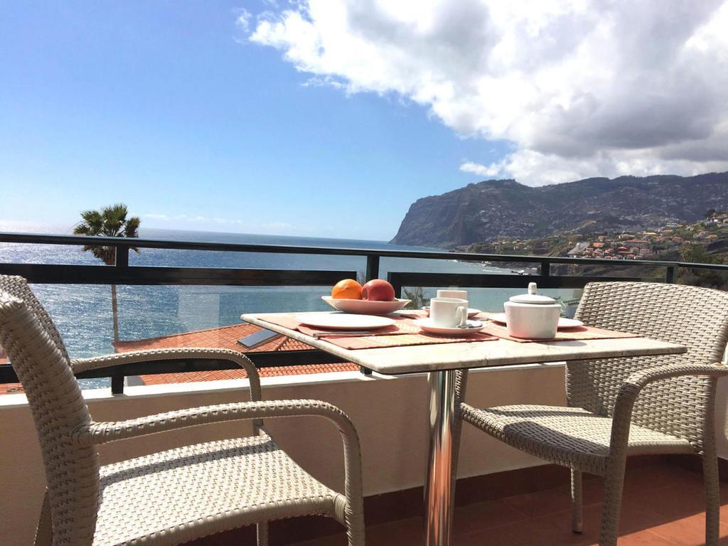 Ocean Cliffs Apartments Фуншал Екстериор снимка